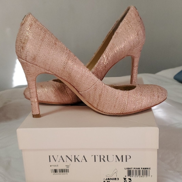 Heels - Picture 2 of 3